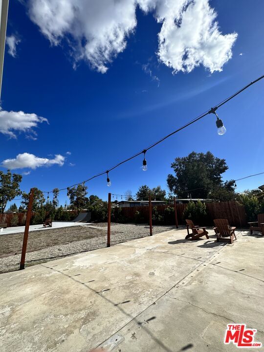 Building Photo - 10850 Remmet Ave