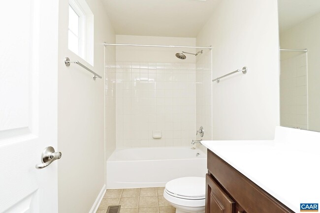 Building Photo - 96 Holly Hill Dr