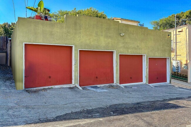 Building Photo - 660 Ocean Park Blvd