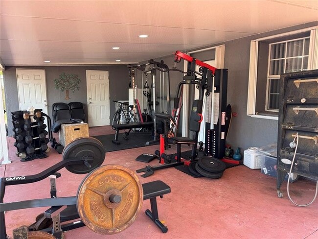 Building Photo - 1631 NE 32nd St