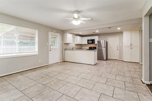 Building Photo - 26731 Cypress Rd