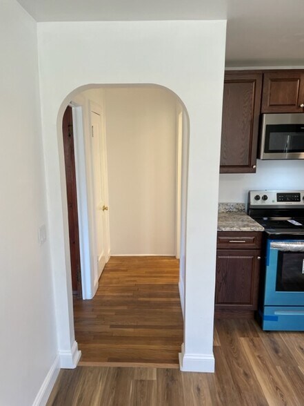 Hall fro Kitchen to Bathroom - 133 Lake Hayward Rd