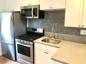 Building Photo - RENOVATED Studio in Lemon Grove (close to San Diego etc) with AC/Gated Parking!!