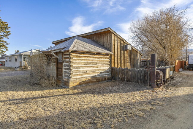 Building Photo - Comfort, Character & Extra Space