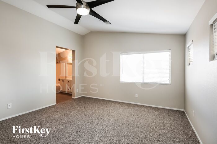 Building Photo - 3757 E Carisbrook Dr