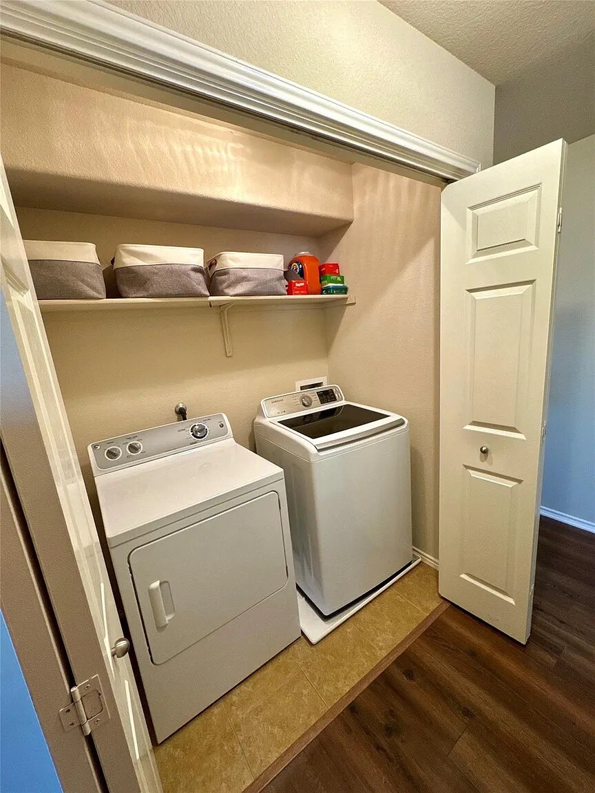 Building Photo - Room in House on Nottingham Loop