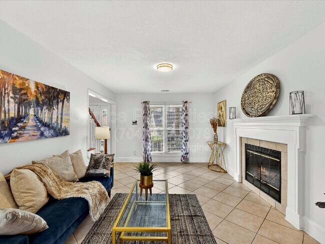 Building Photo - 8413 Red Setter Ln