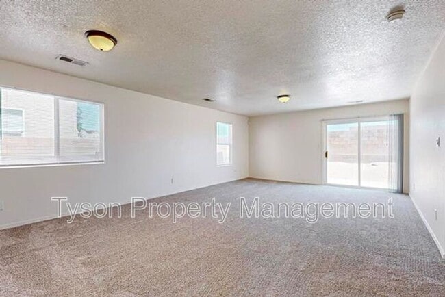 Building Photo - 1817 Sierra Norte Loop NE