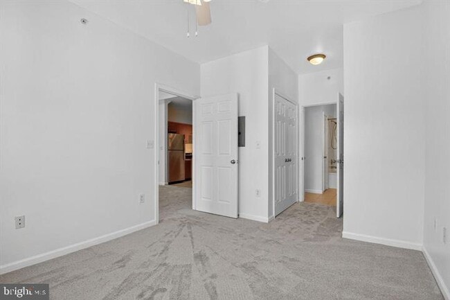 Building Photo - 12945 Centre Park Cir