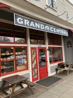 A few blocks from so many charming shops, coffee bars, eateriesSellwood - 1124 SE Umatilla St