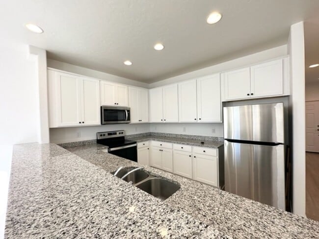 Building Photo - Find your perfect match with our rental pr...