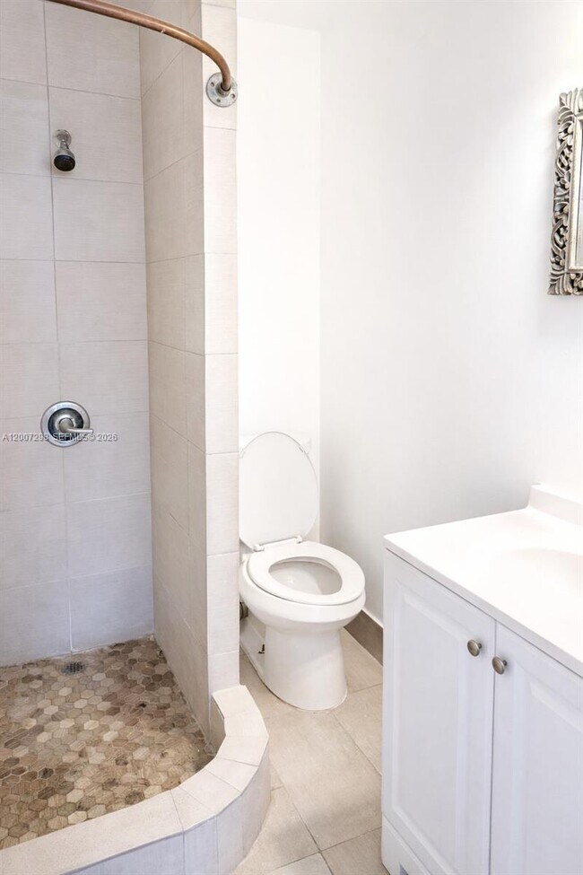 Building Photo - 6713 SW 112th Ct