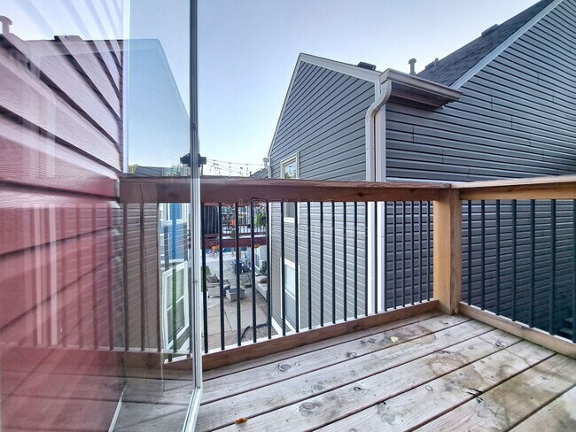 Building Photo - 1423 E Breckinridge St