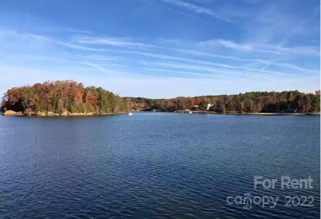 Building Photo - 1713 Wildwood Terrace Trl