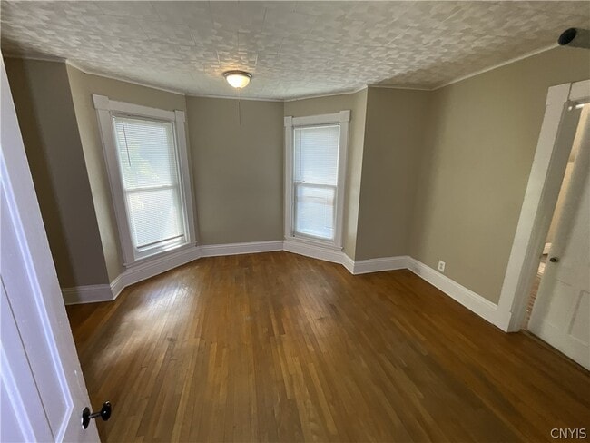 Building Photo - 622 Sherman St