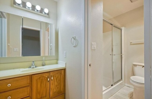 Building Photo - First-Floor 2BR Condo with Pool Access & Covered Parking in La Bonita