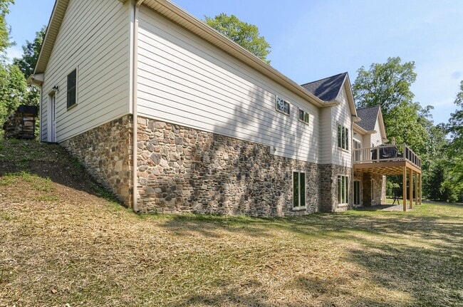 Building Photo - 11409 Weatherstone Dr