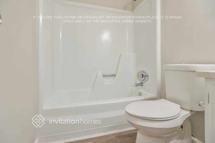 Building Photo - 3035 Kingston Ct