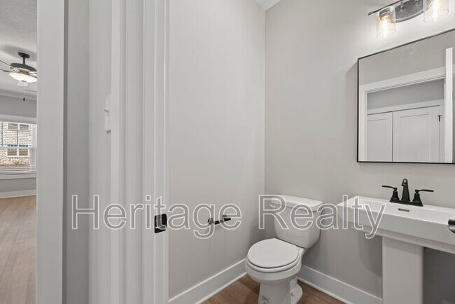 Building Photo - 7224 Sassafras Wy