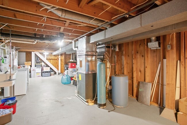 Building Photo - 1831 Andover Blvd NW