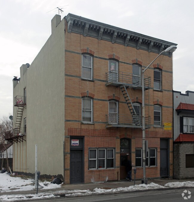 Building Photo - 14 Mt Vernon Ave