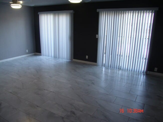 Building Photo - 931 E Morningstar Ln