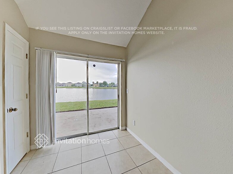 Building Photo - 10618 Lakeside Vista Dr