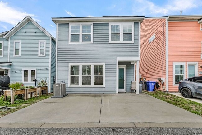 Building Photo - 1658 Indy Dr