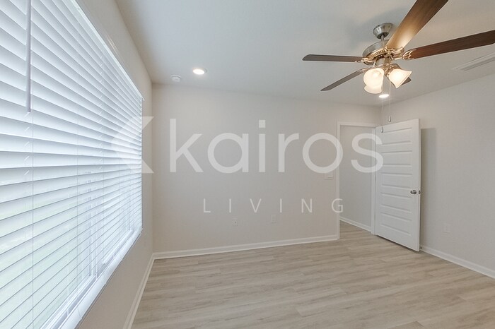 Building Photo - 4655 Malay Cir