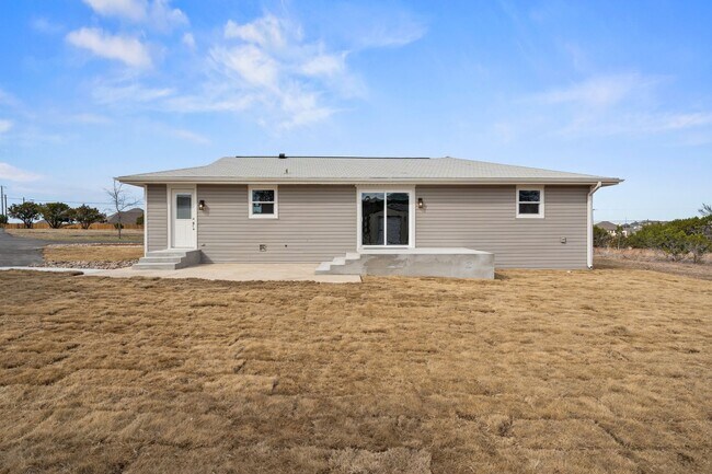 Building Photo - 2-5 ACRES IN HARKER HEIGHTS! FOUR BEDROOMS...