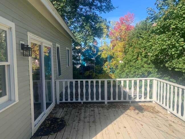 Building Photo - 14 Preble St