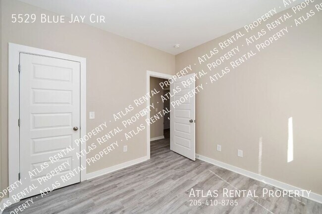 Building Photo - 5529 Blue Jay Cir