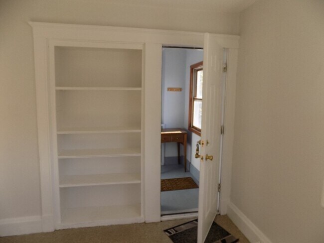 Building Photo - 14 Dana St