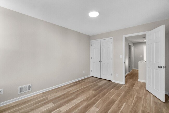 Building Photo - 418 N Collington Ave