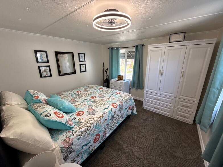 Building Photo - 8811 W Arber Ct