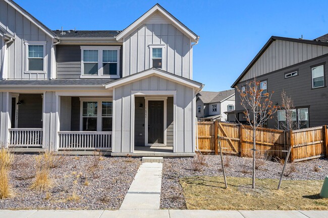 Building Photo - Modern Paired Home in the highly sought after Baseline neighborhood of Broomfield, CO! This beaut...