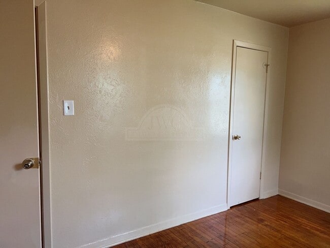 Building Photo - 110 Bybee Ct