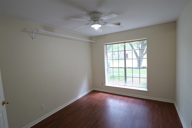 Building Photo - 1314 Hollow Ash Ln