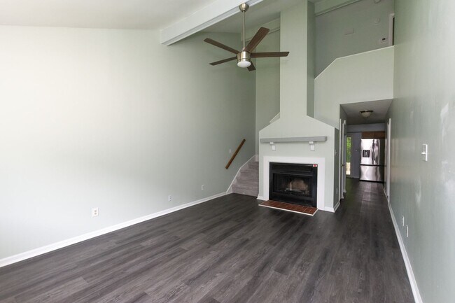 Building Photo - 117 Brenda Dr