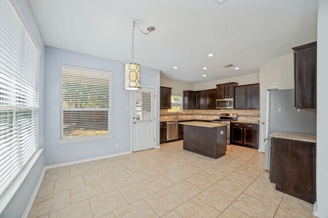 Building Photo - 9015 Dusty Run Ln