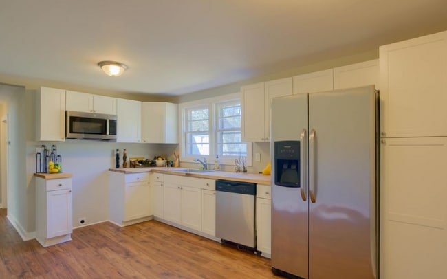 Building Photo - "Charming 3-Bedroom Home on Wilmington Hig...