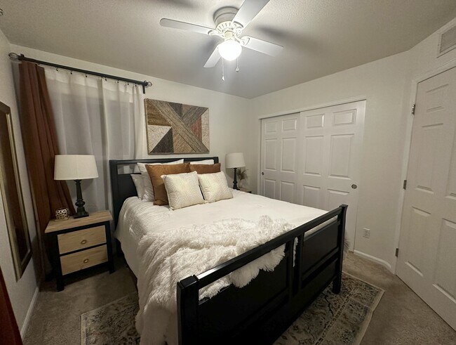 Bedroom 3 - 1918 Hogan Ct