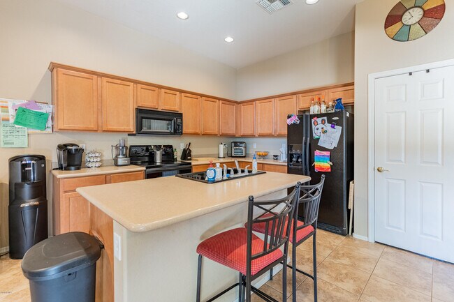 Building Photo - 35414 N 32nd Dr