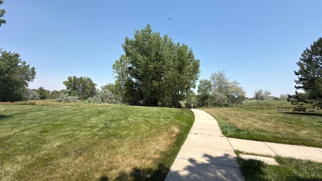 Building Photo - Great Townhome in Fort Collins