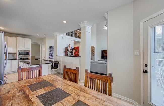 Building Photo - 26427 Sagewood Forest Dr