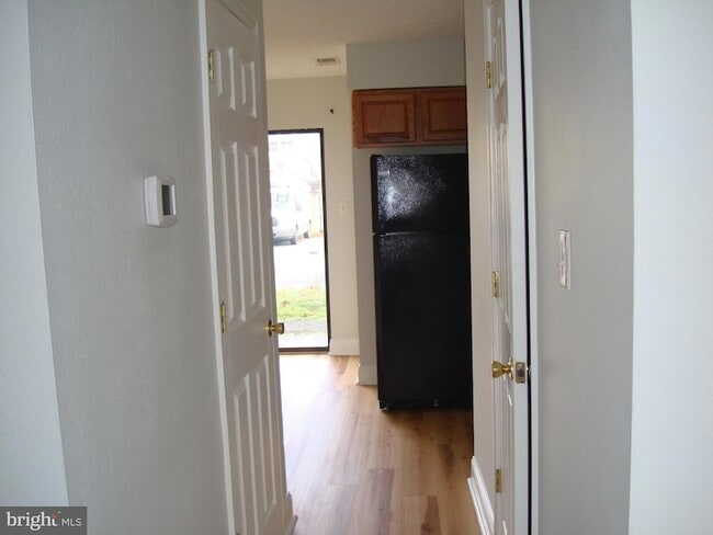 Building Photo - 208 Moore Dr