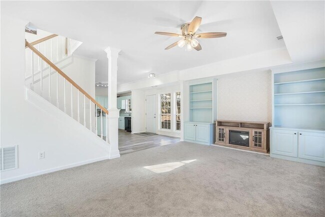 Building Photo - 812 Pinder Point Ct