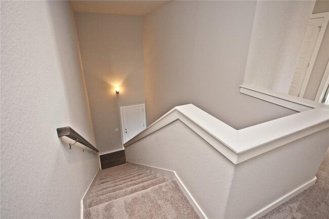 Building Photo - 3811 SW Peachwood Dr