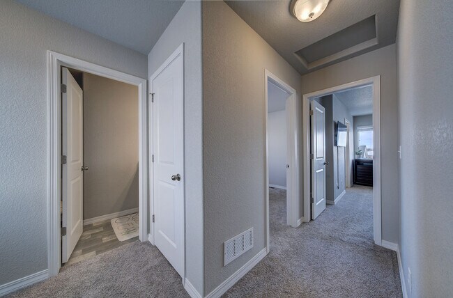 Building Photo - 11140 Feliz Wy