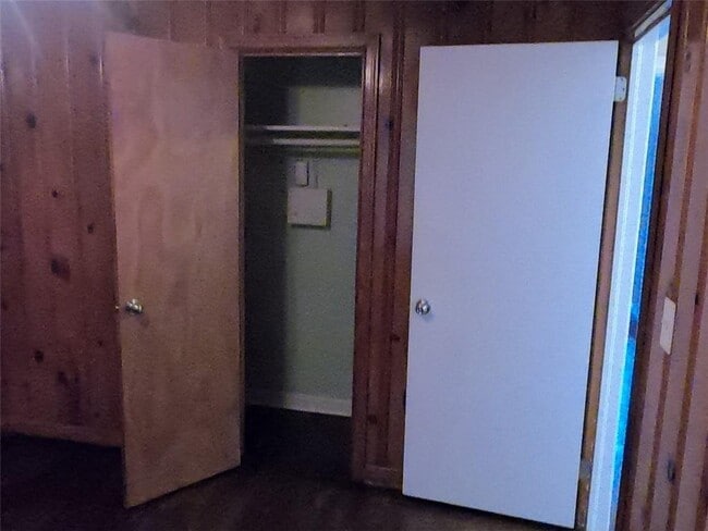 Building Photo - 817 Gertrude Pl NW